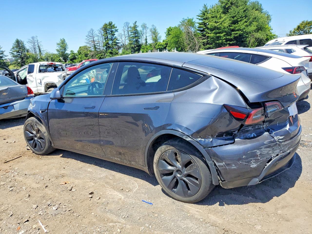 2024 Tesla Model Y - Image 2