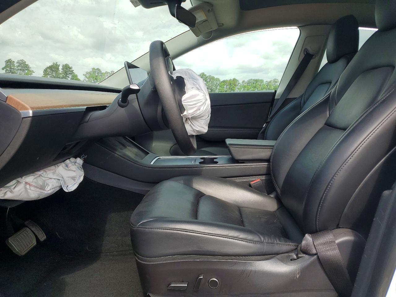 2022 Tesla Model Y - Image 7
