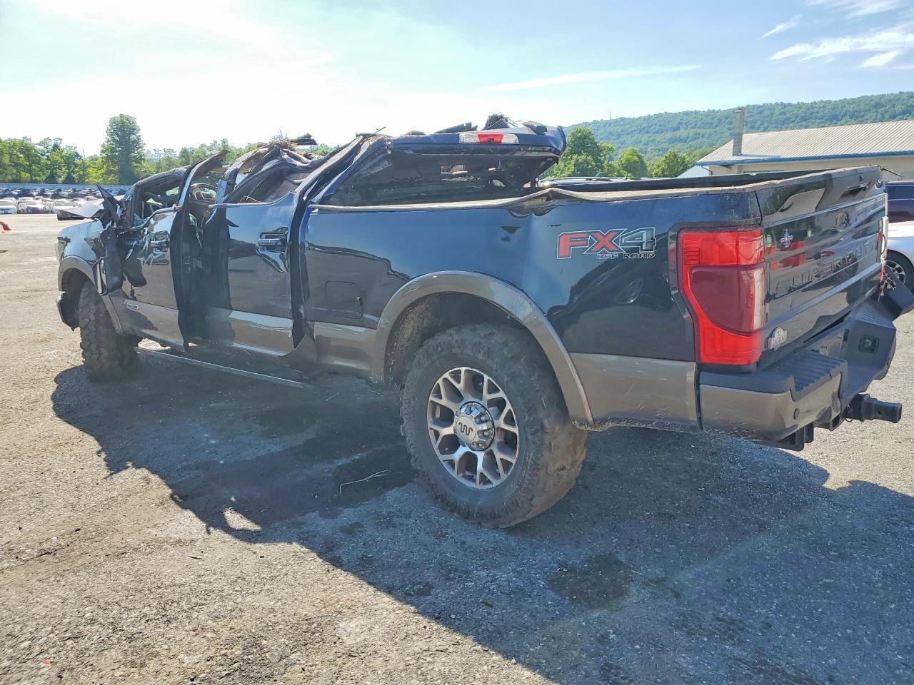 2021 Ford F250 Super Duty - Фото 2