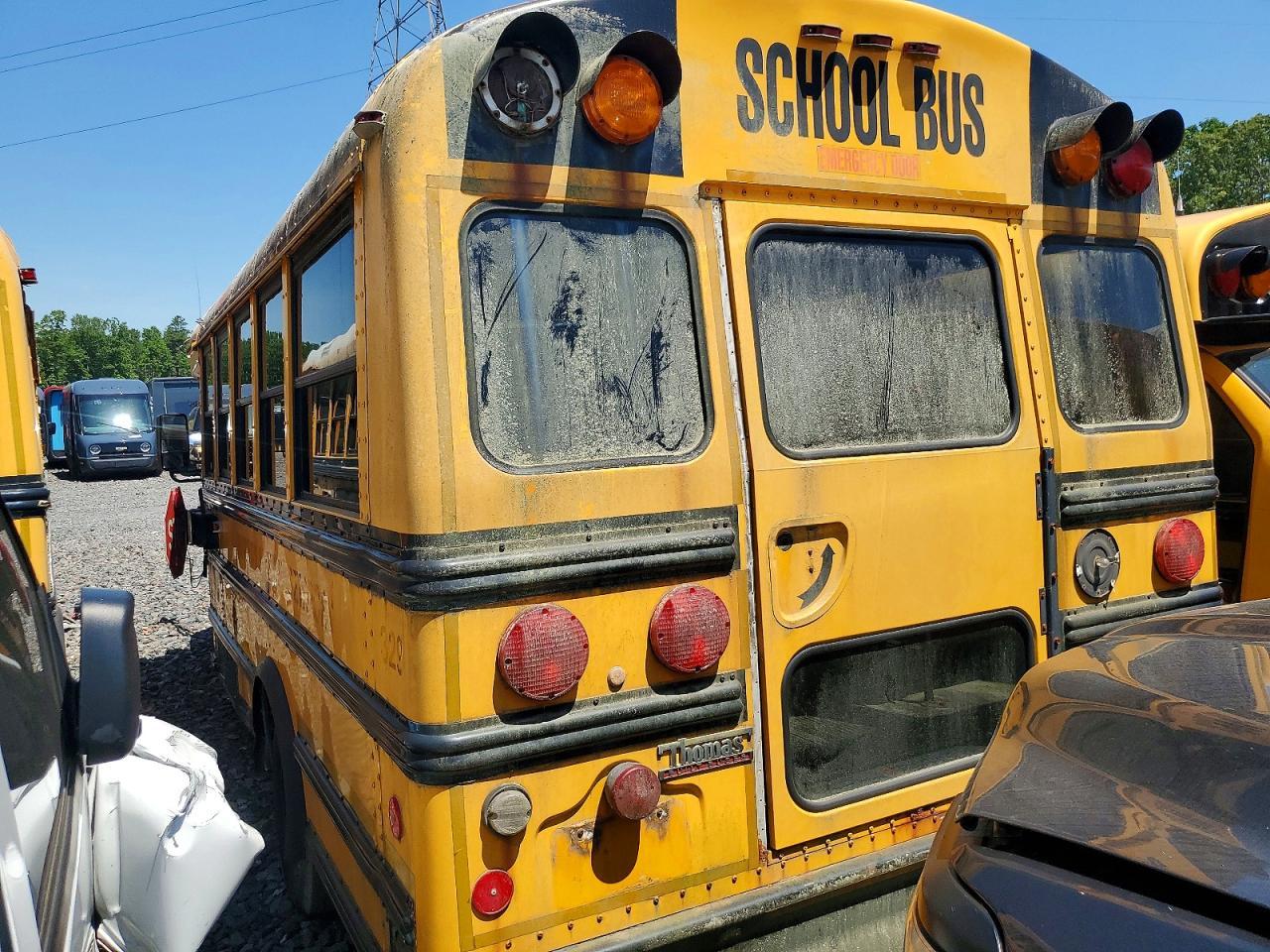2006 GMC Savana Cut - School Bus - Image 3