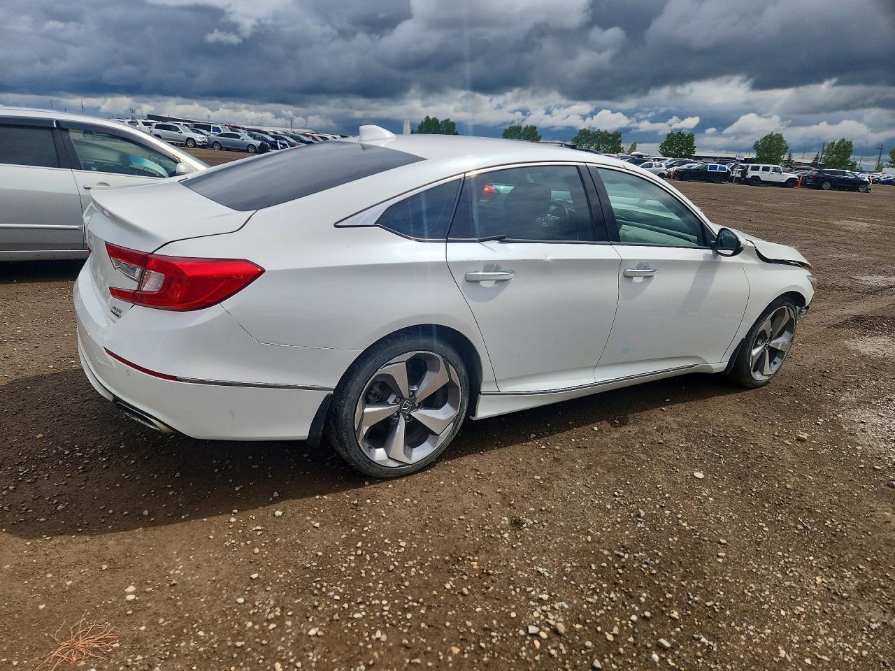2018 Honda Accord Touring - Image 3