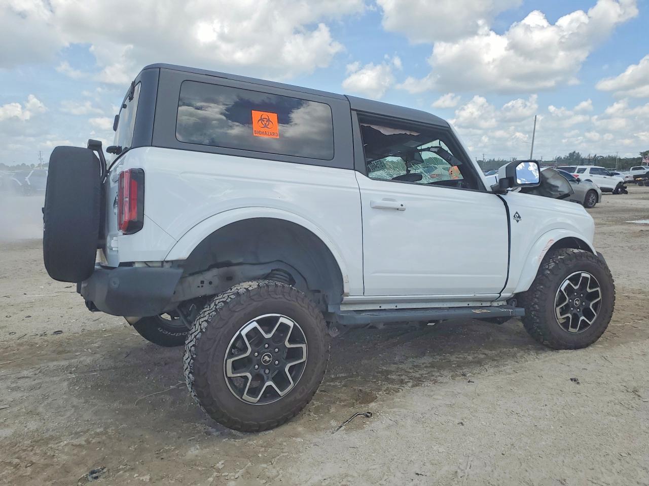 2022 Ford Bronco Base/Big Bend/Black Diamond/Outer Banks - Image 3
