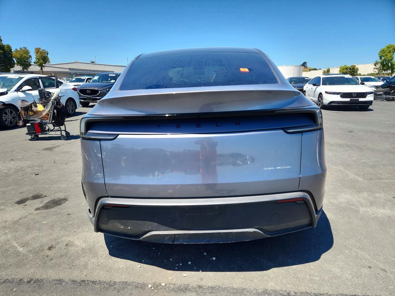 2026 Tesla Model Y - Фото 6