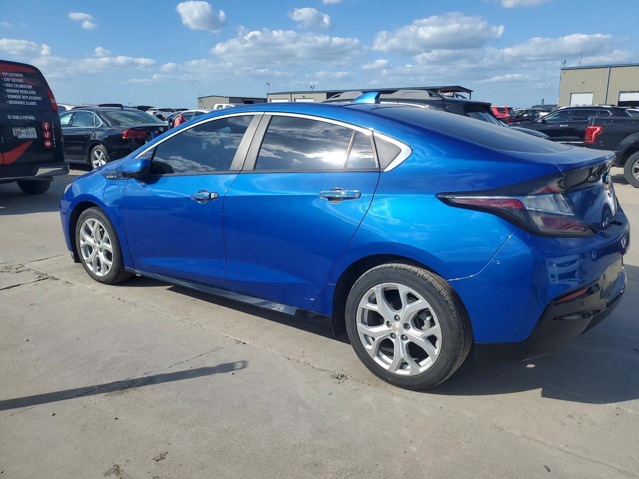 2017 Chevrolet Volt Premier - Image 2