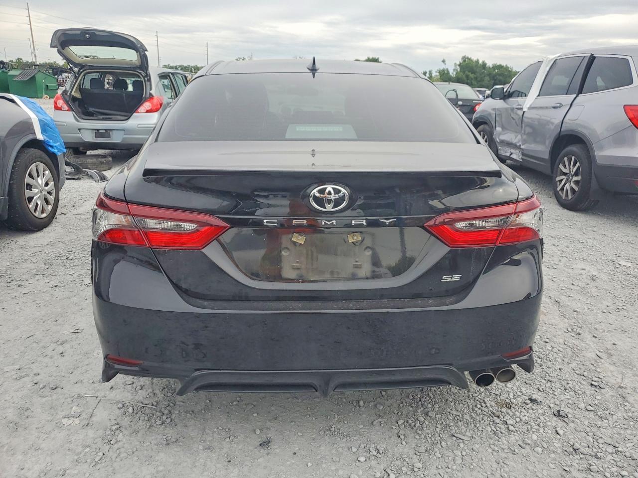 2023 Toyota Camry Se - Image 6