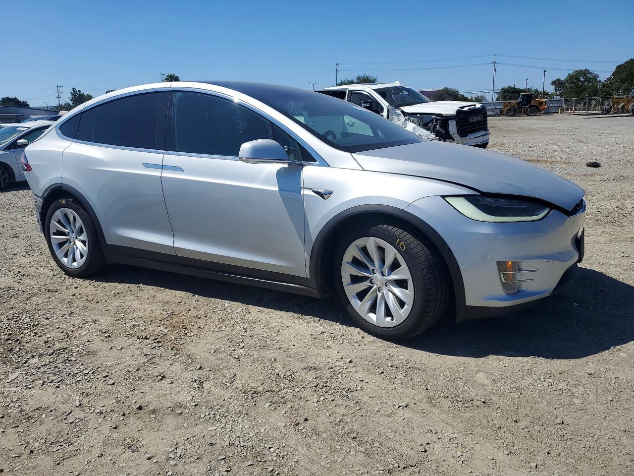 2017 Tesla Model X - Image 4