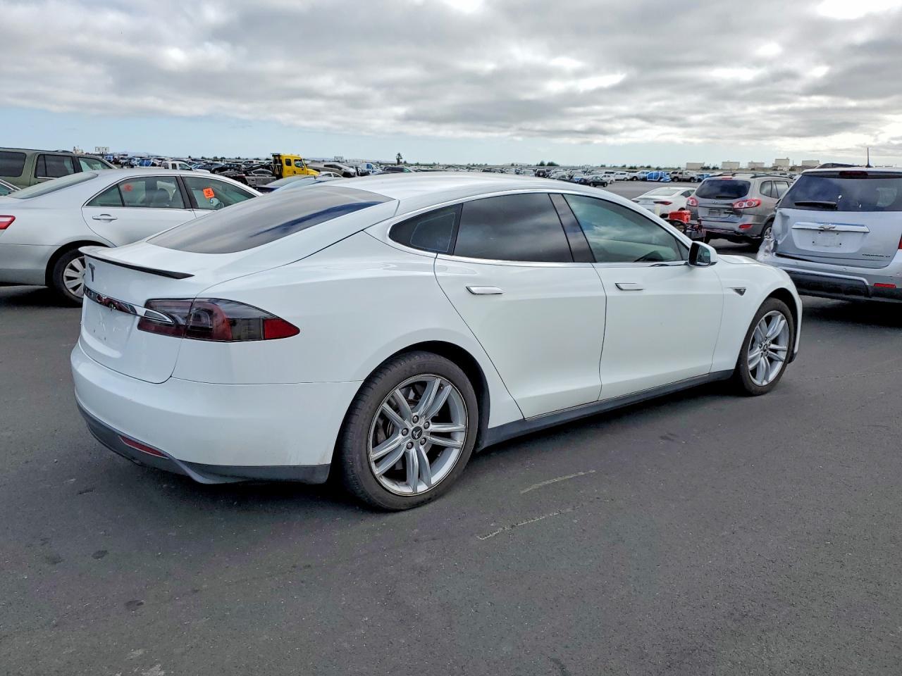 2013 Tesla Model S - Image 3