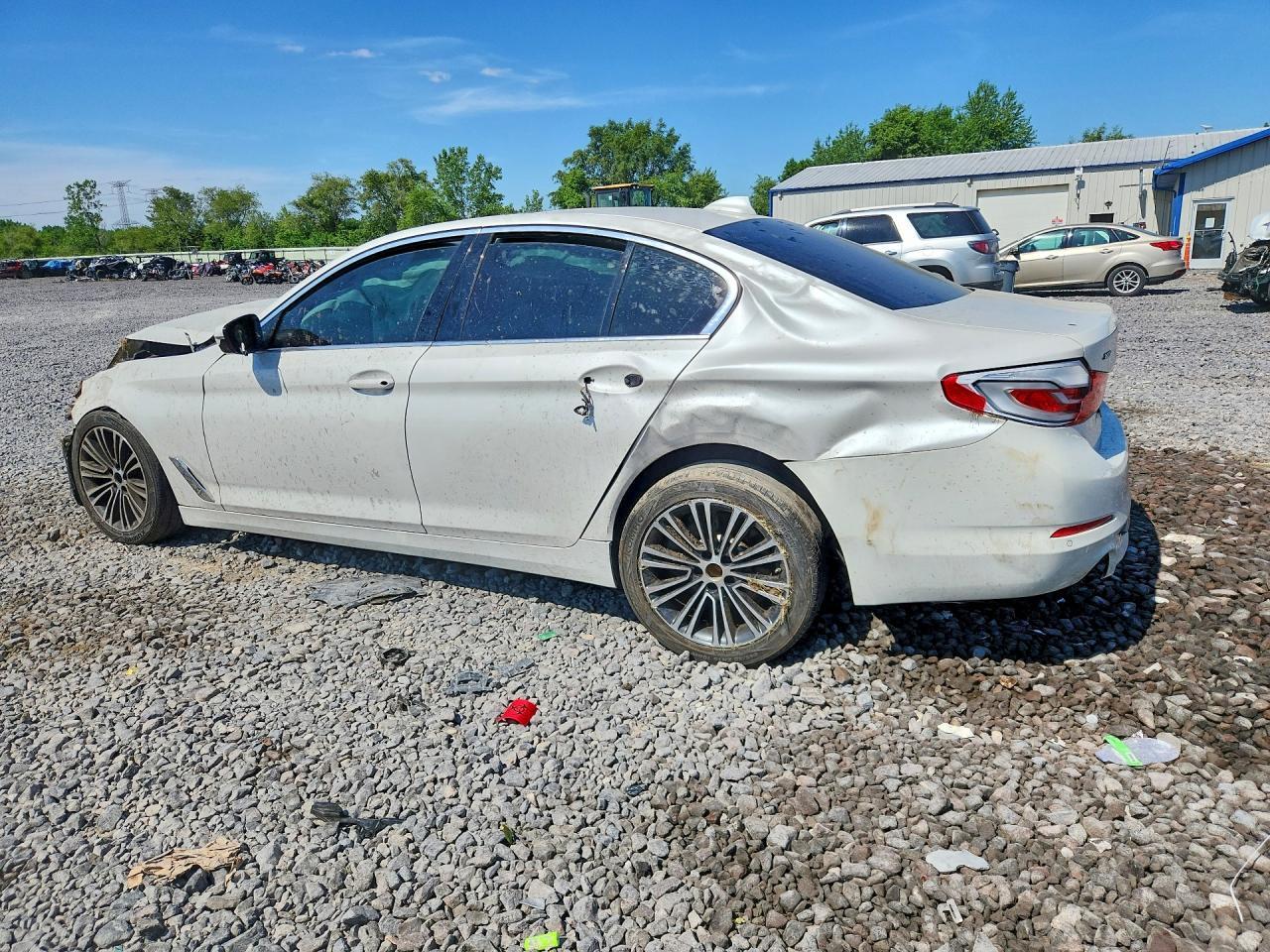2019 BMW 530 Xi - Фото 2