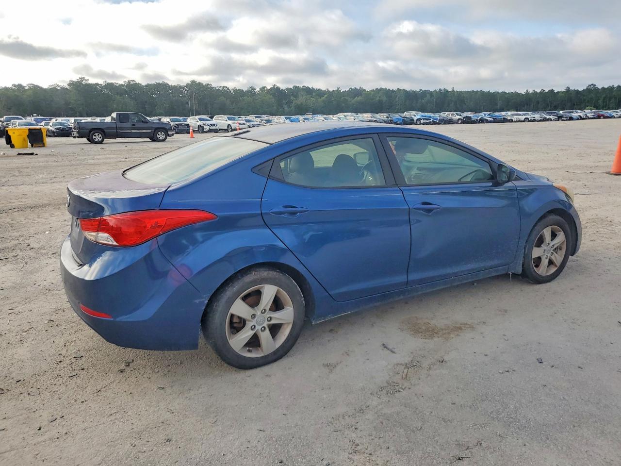 2013 Hyundai Elantra Gls - Фото 3