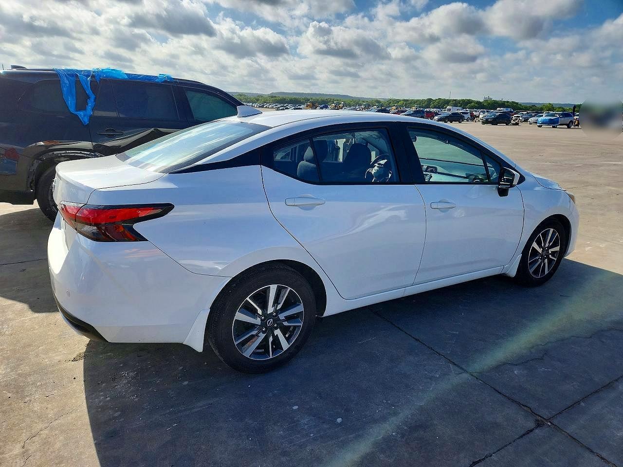 2025 Nissan Versa Sv - Image 3