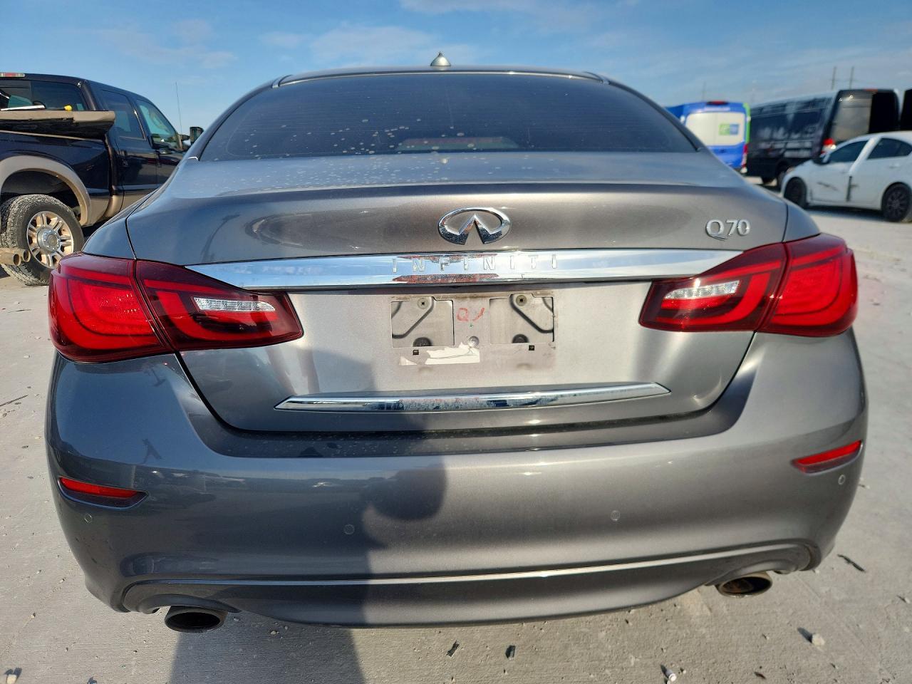2015 Infiniti Q70 3.7 - Image 6