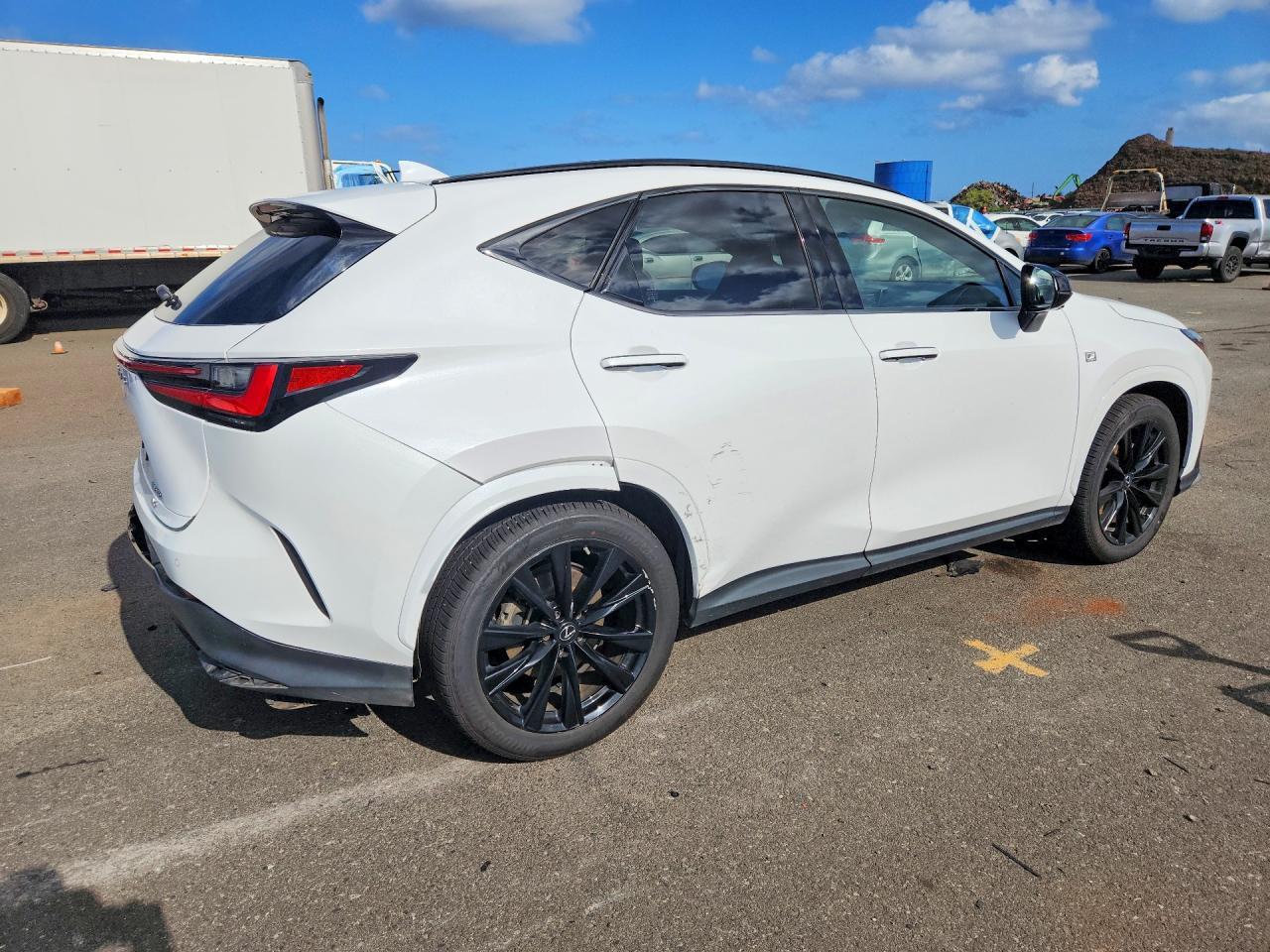 2022 Lexus Nx 350 - Image 3