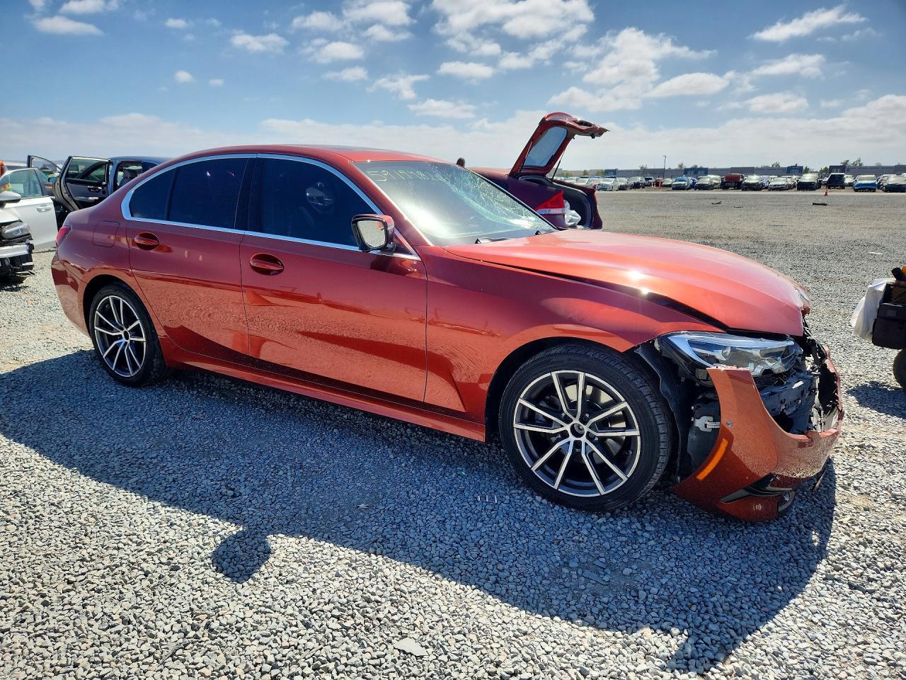 2021 BMW 330Xi - Фото 4