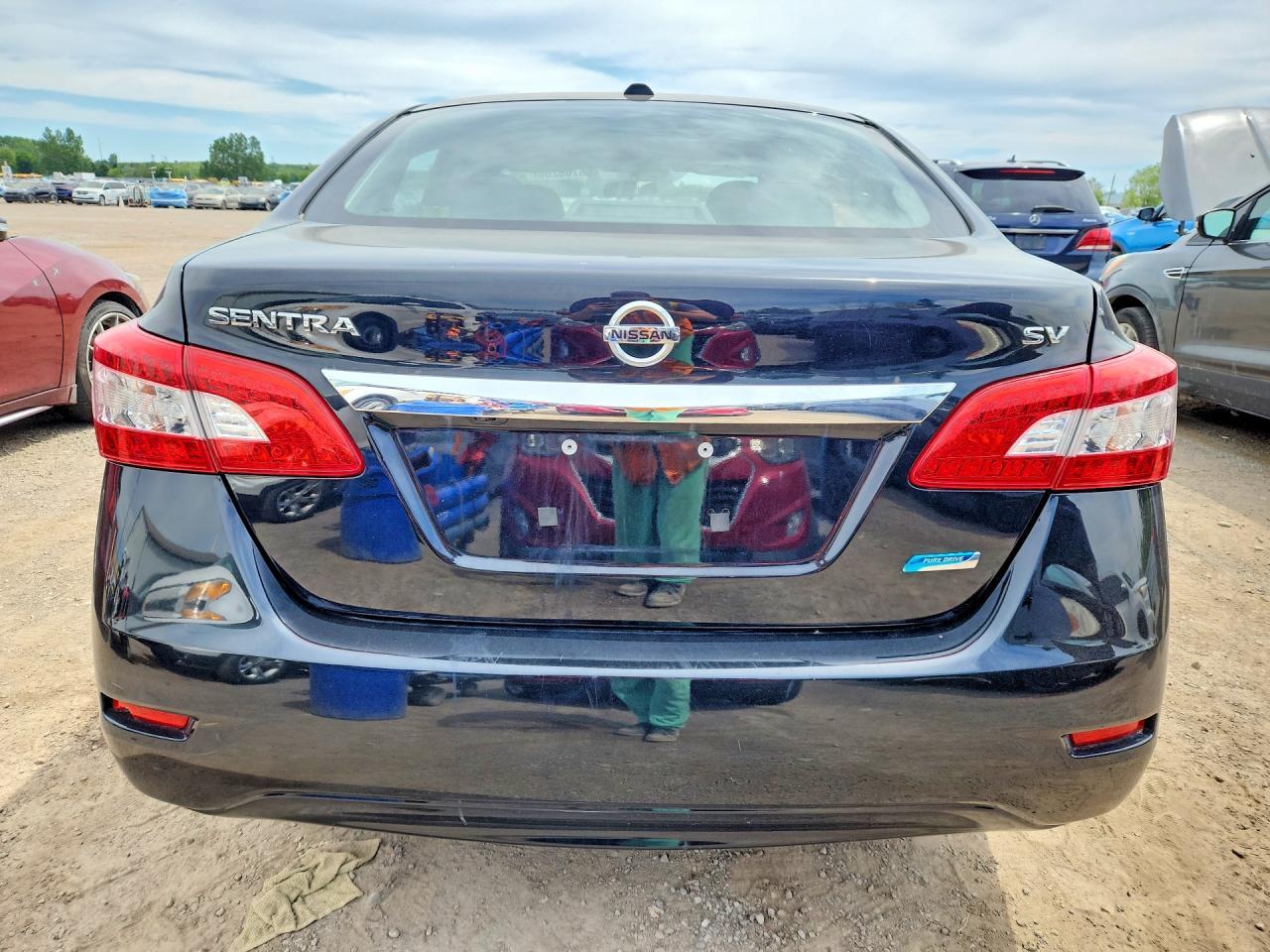 2015 Nissan Sentra S - Фото 6