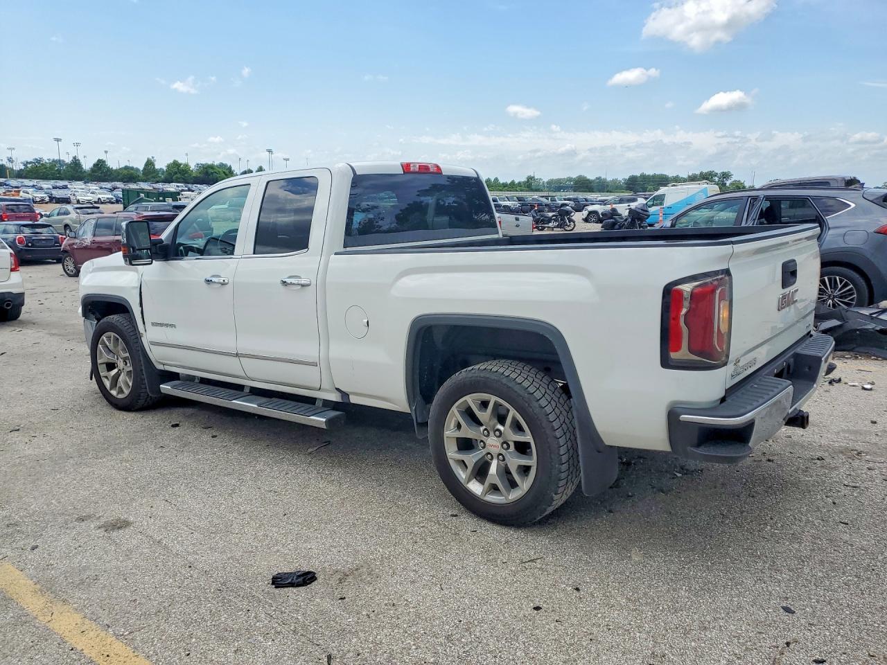 2017 GMC Sierra Slt - Фото 2