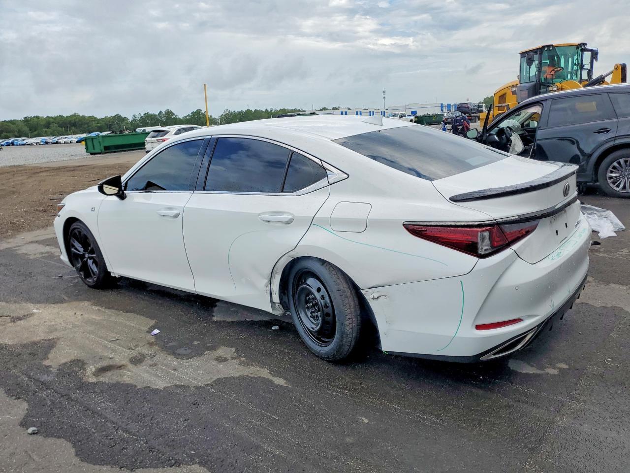2025 Lexus Es 350 F Sport Handling - Image 2