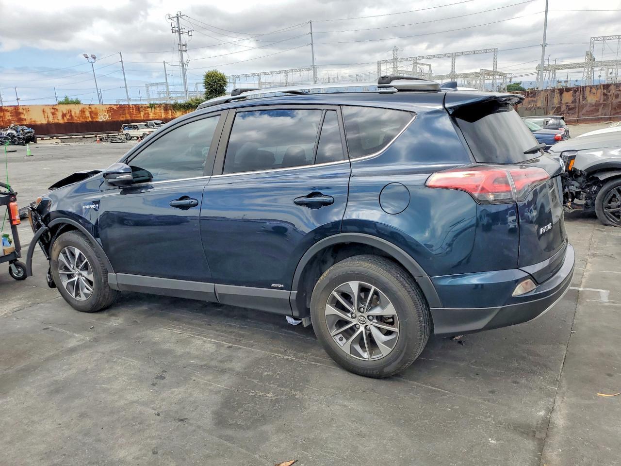 2018 Toyota Rav4 Hybrid Le - Фото 2