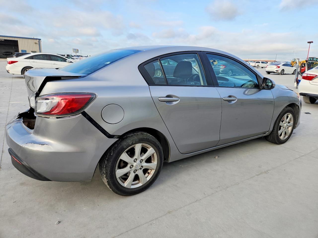 2010 Mazda 3 I - Фото 3