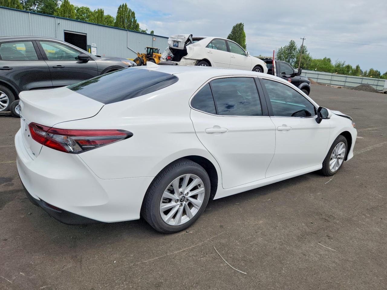 2024 Toyota Camry Le - Image 3