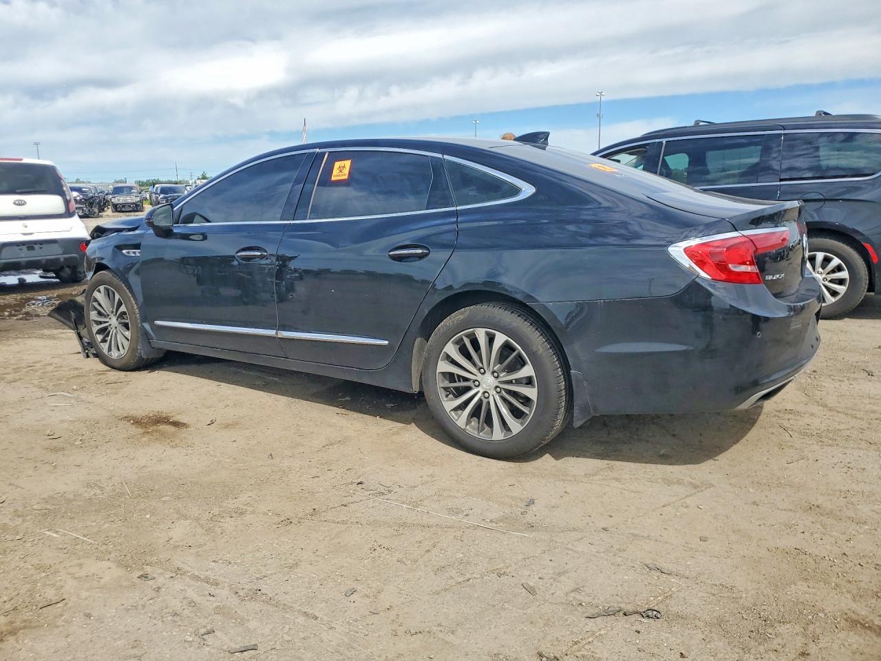 2017 Buick Lacrosse Premium - Image 2