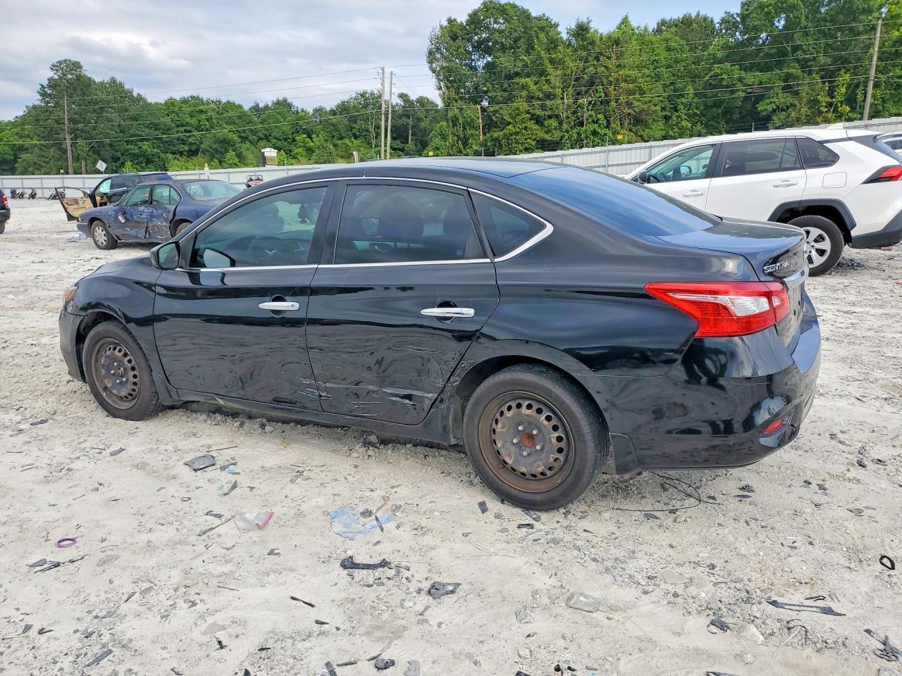 2017 Nissan Sentra S - Фото 2
