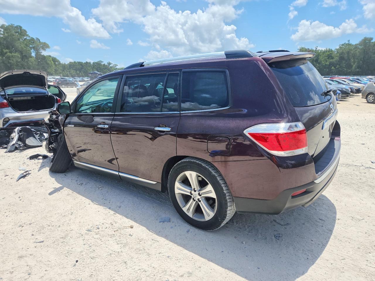 2013 Toyota Highlander Limited - Фото 2