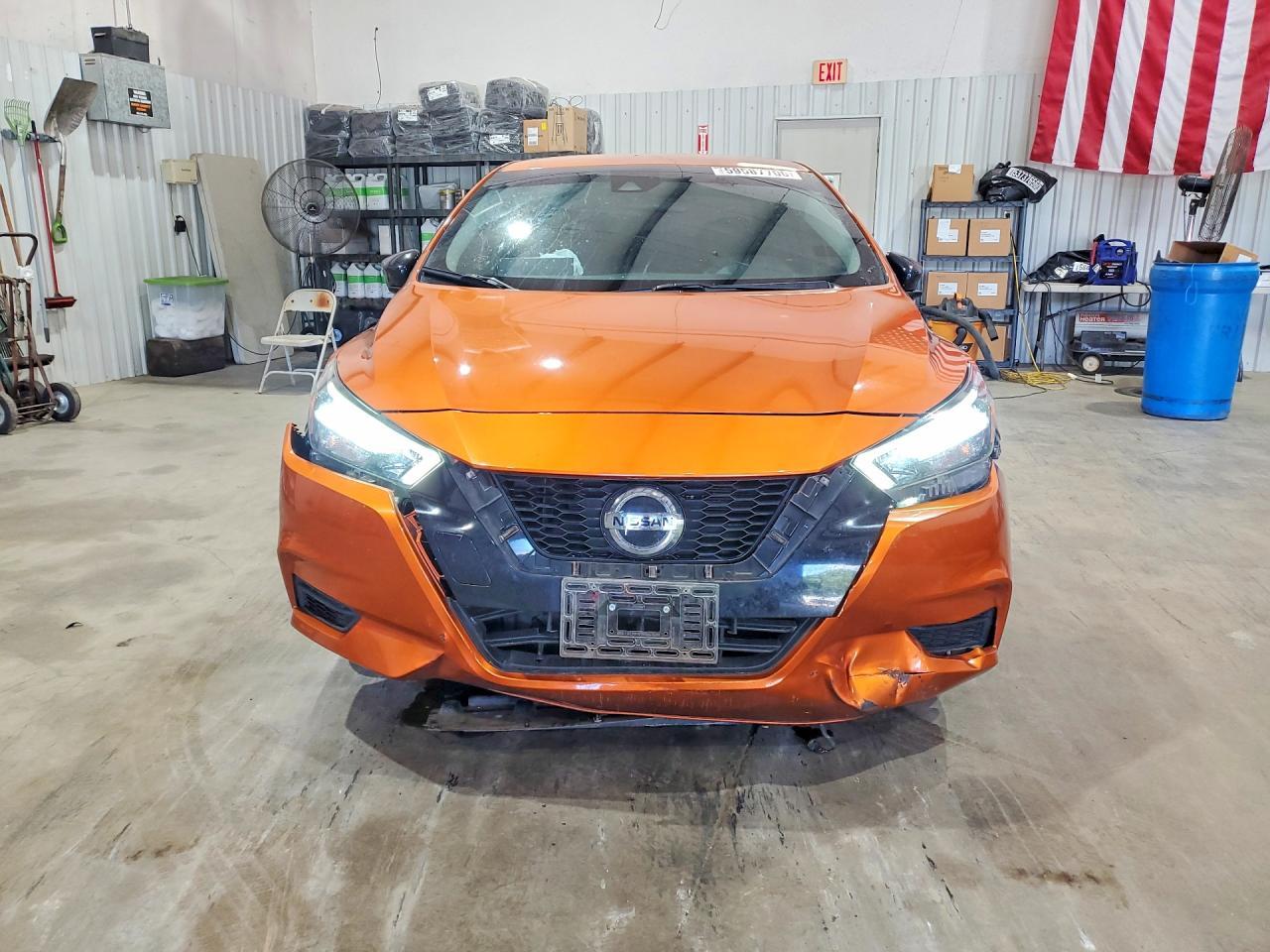 2022 Nissan Versa Sr - Image 5