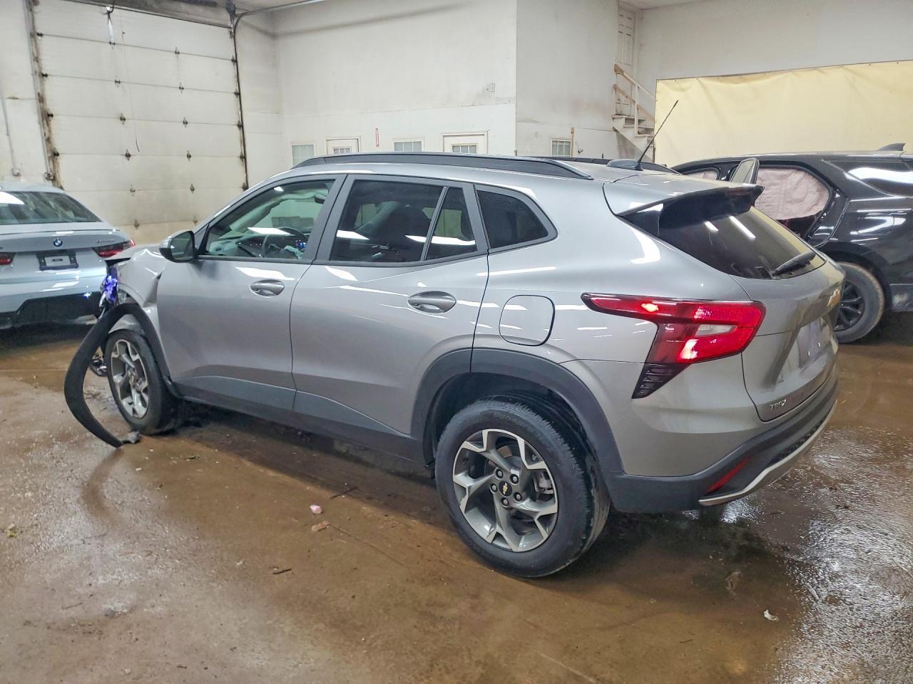 2025 Chevrolet Trax 1Lt - Image 2