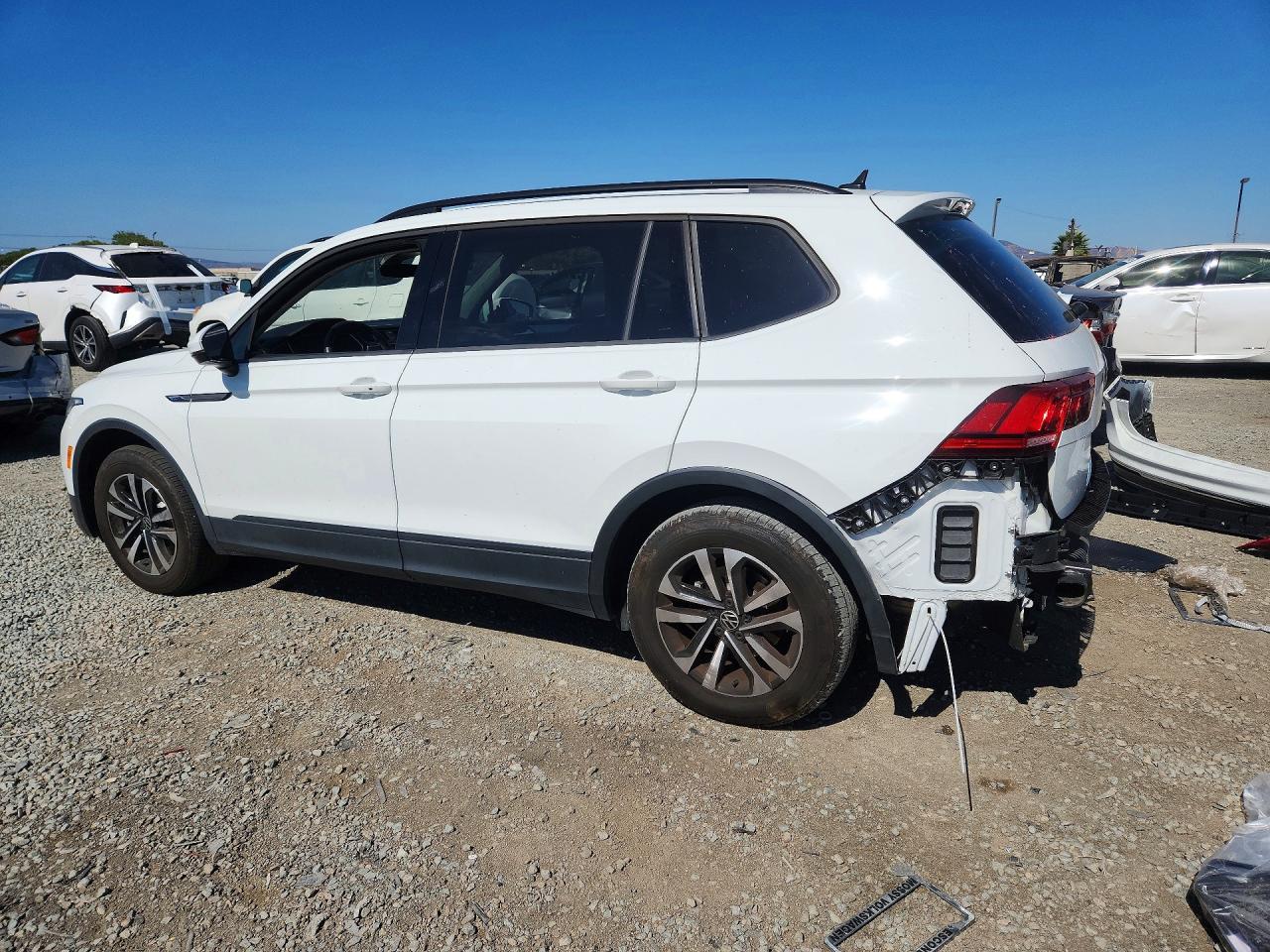 2024 Volkswagen Tiguan S - Фото 2
