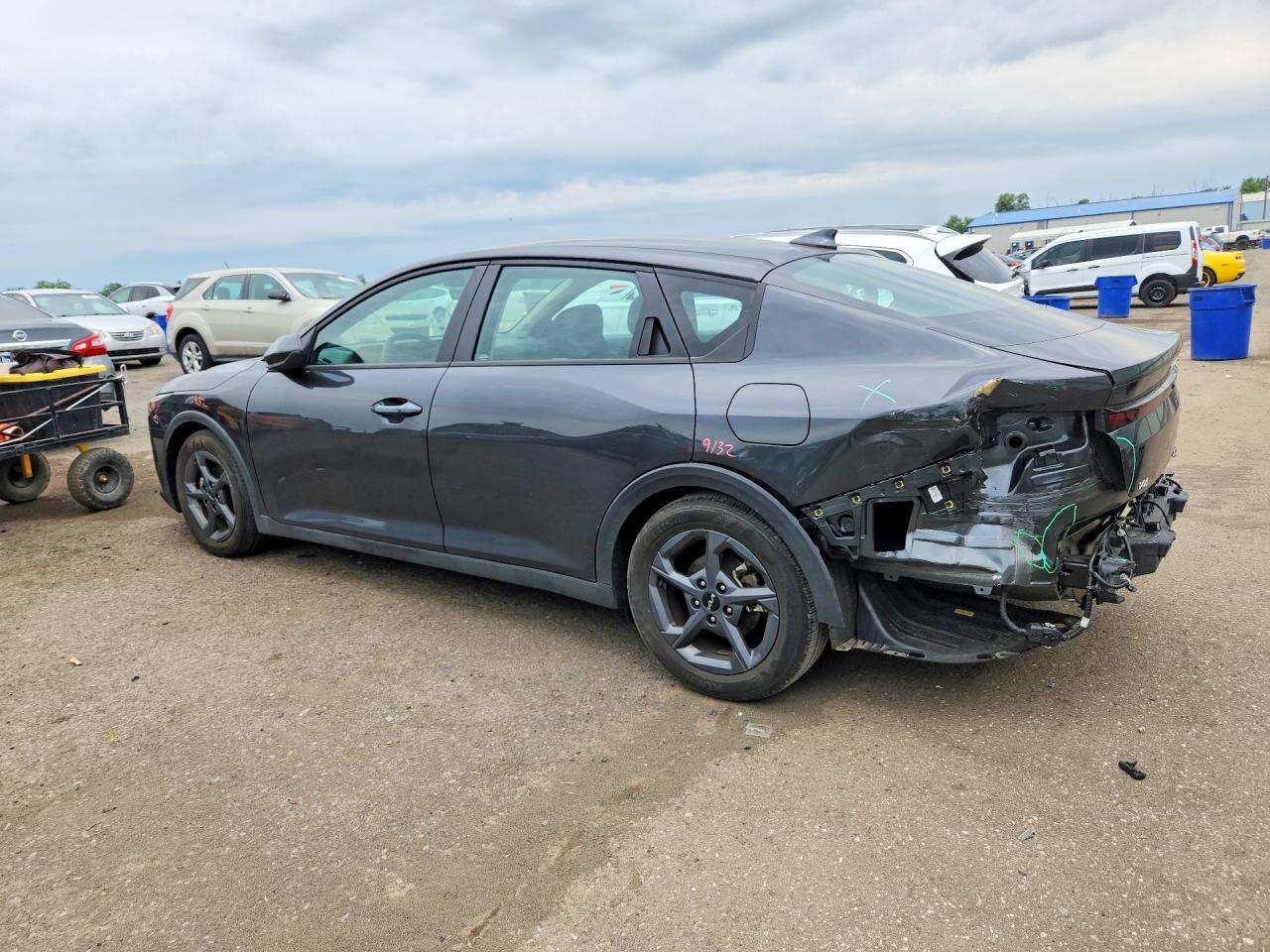 2025 Kia K4 Lxs - Image 2