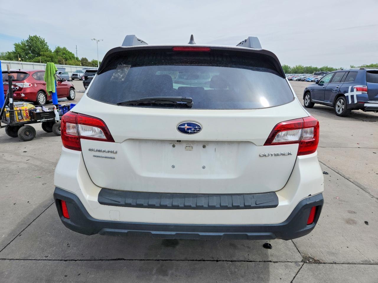 2019 Subaru Outback 2.5I Premium - Image 6