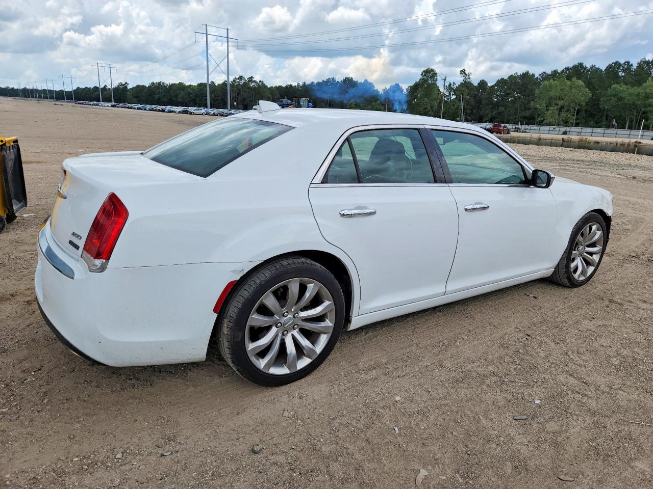 2018 Chrysler 300 Limited - Фото 3