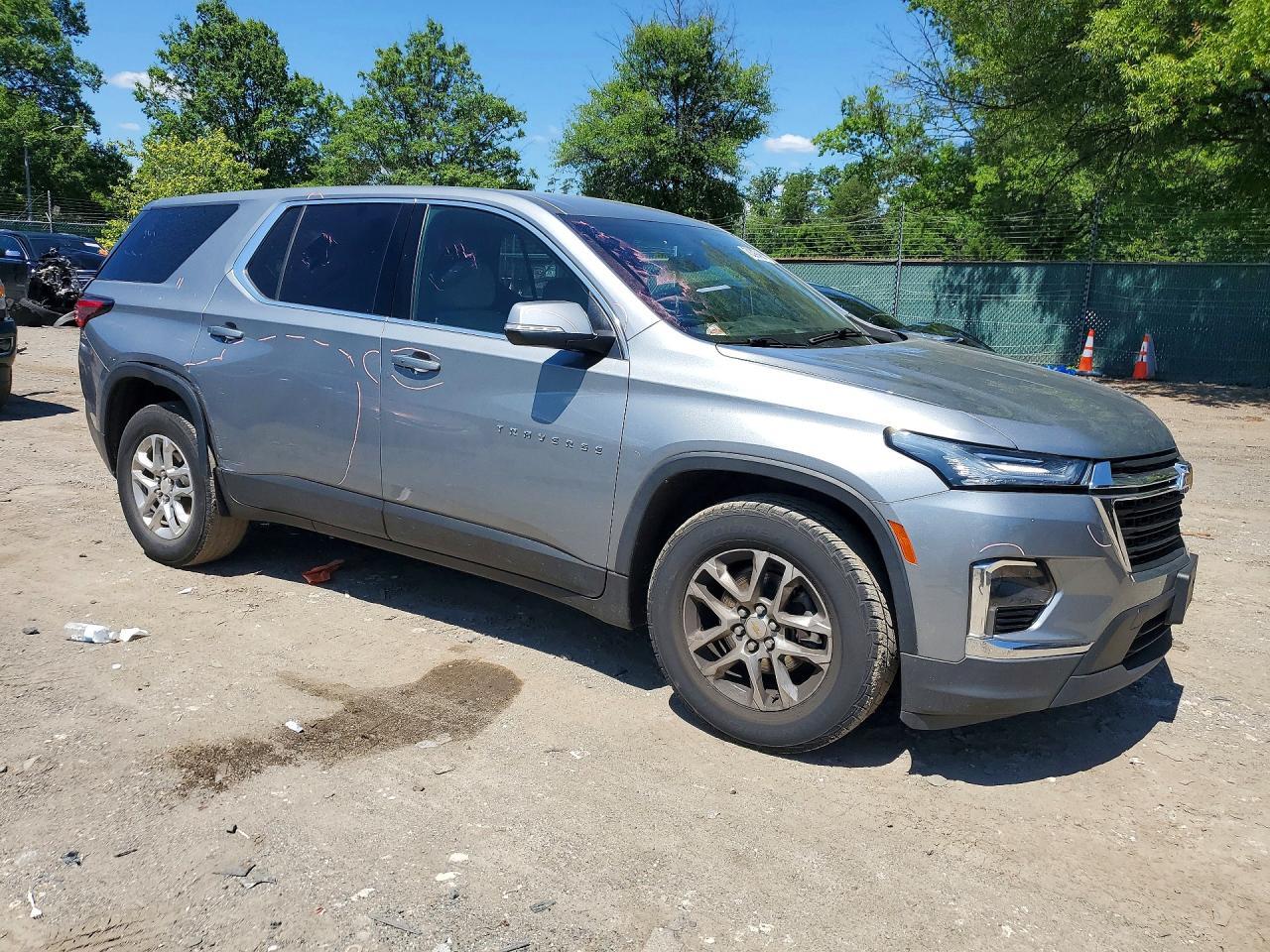 2023 Chevrolet Traverse Ls - Image 4