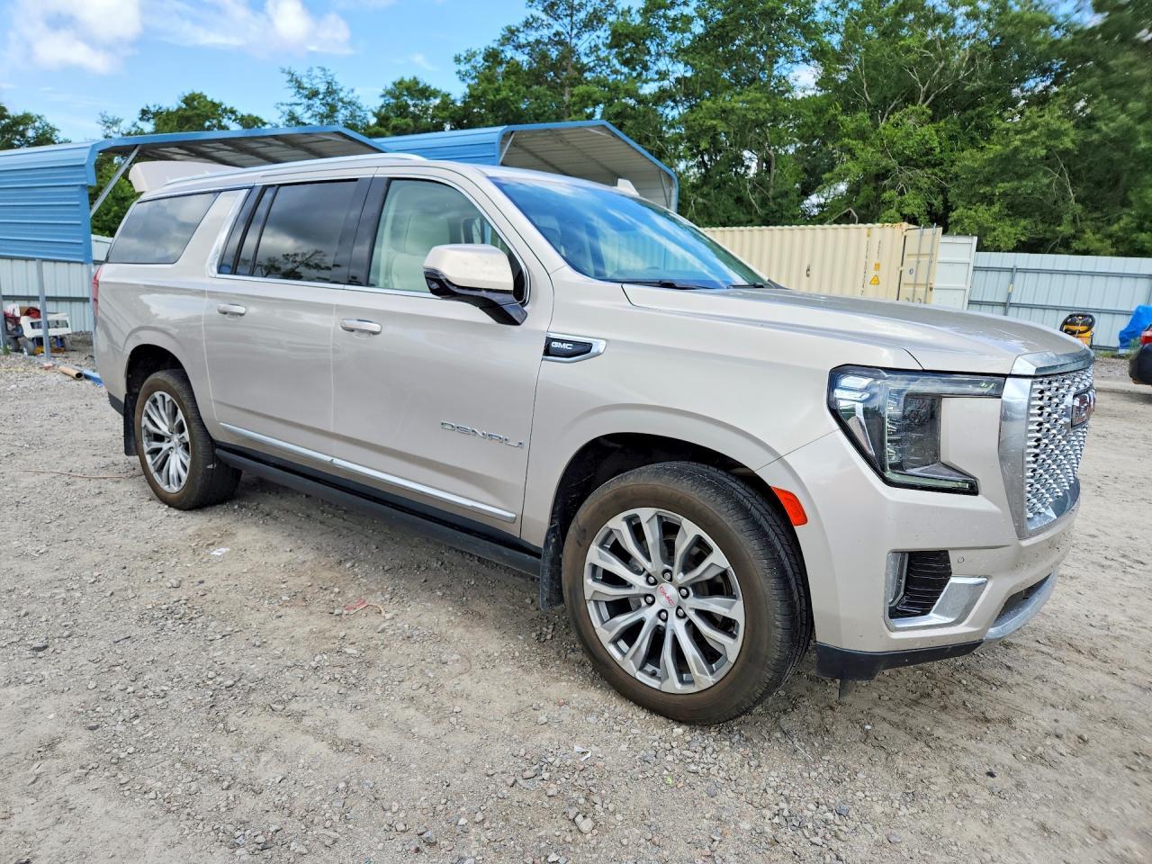 2022 GMC Yukon Xl Denali - Image 4