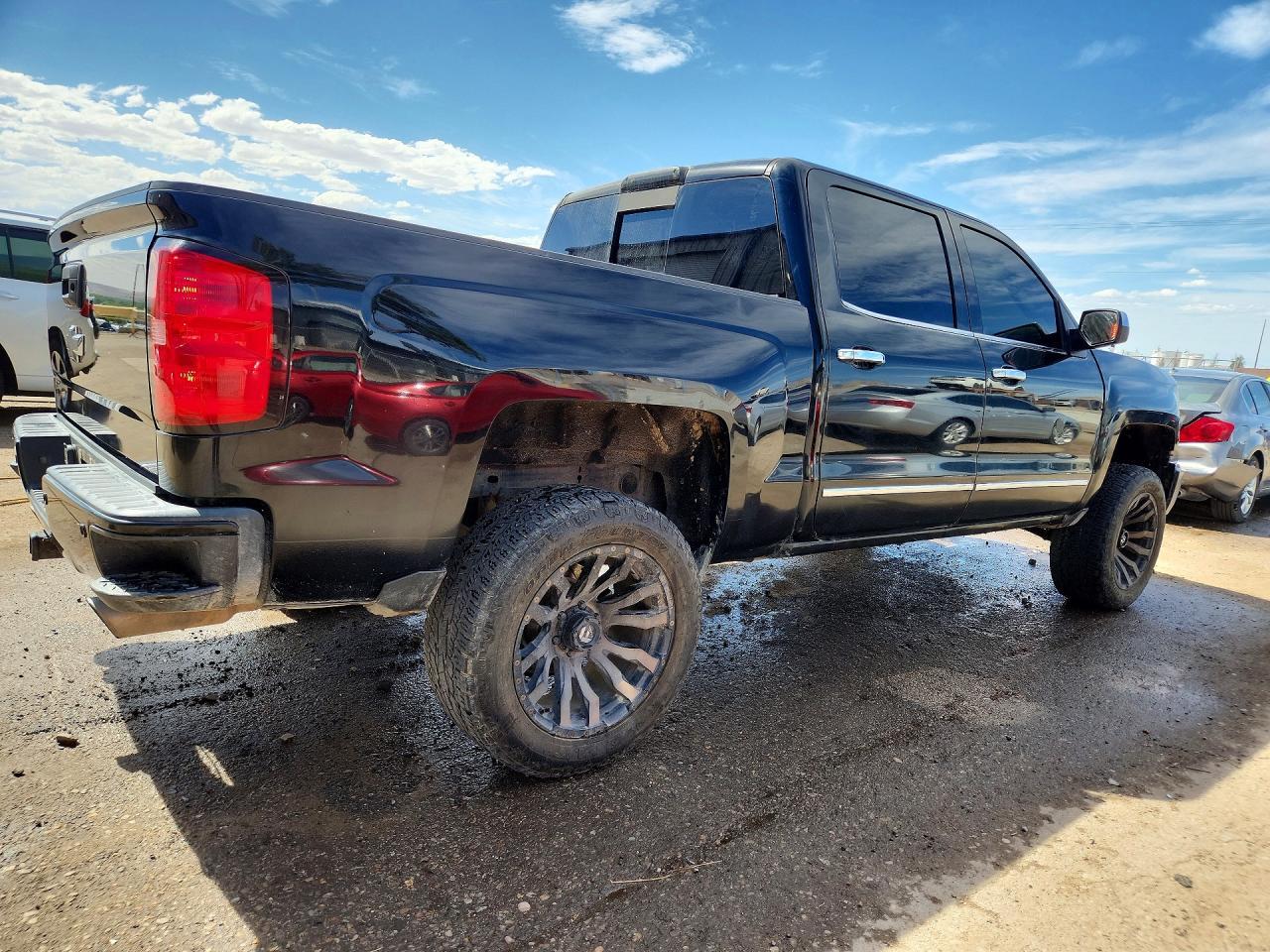 2015 Chevrolet Silverado K1500 High Country - Image 3