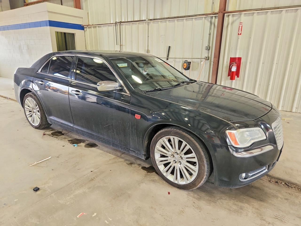 2012 Chrysler 300C - Фото 4