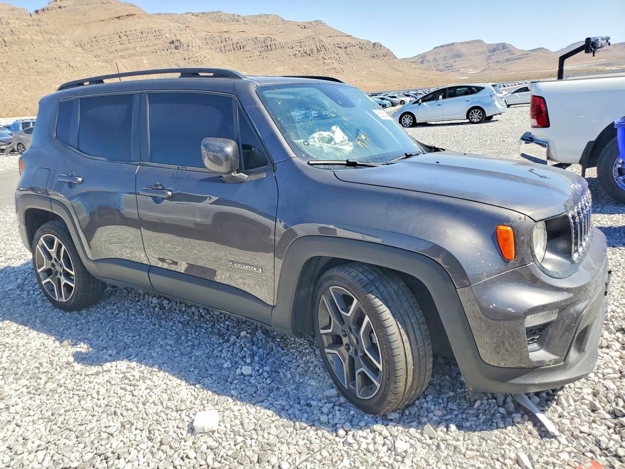 2021 Jeep Renegade Latitude - Image 4