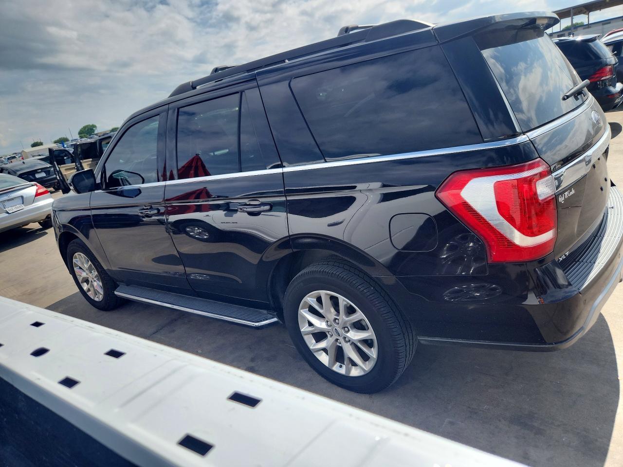 2021 Ford Expedition Xlt - Фото 2