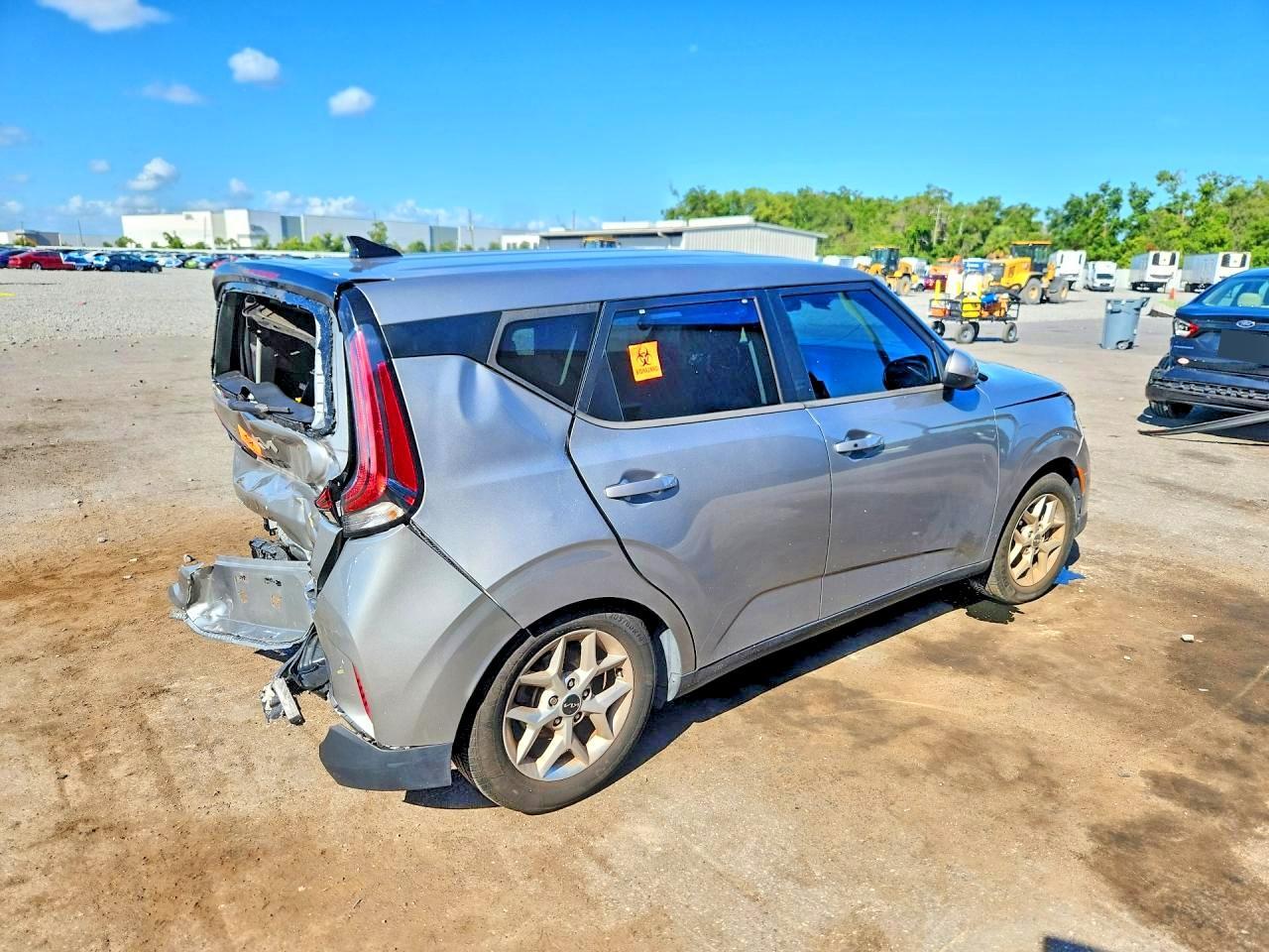 2023 Kia Soul S - Фото 3