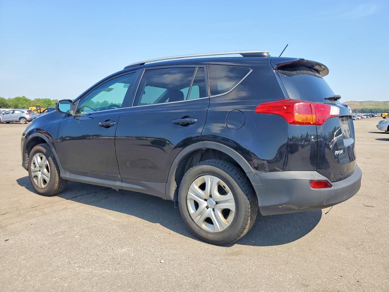 2015 Toyota Rav4 Le - Фото 2