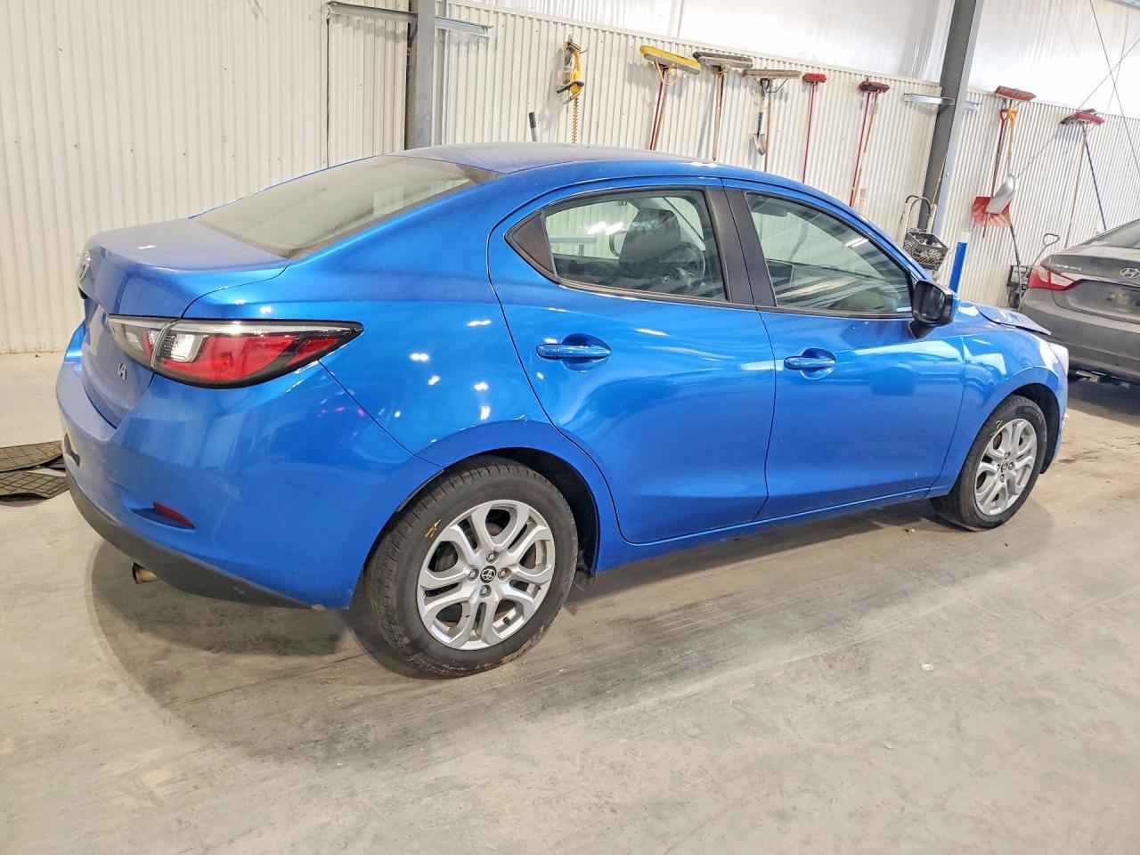 2017 Toyota Yaris Ia Base - Image 3