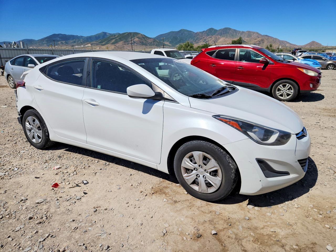 2016 Hyundai Elantra Se - Фото 4