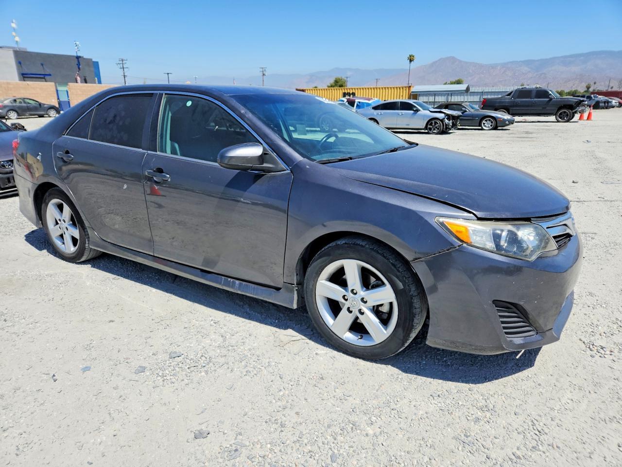 2013 Toyota Camry Se - Фото 4