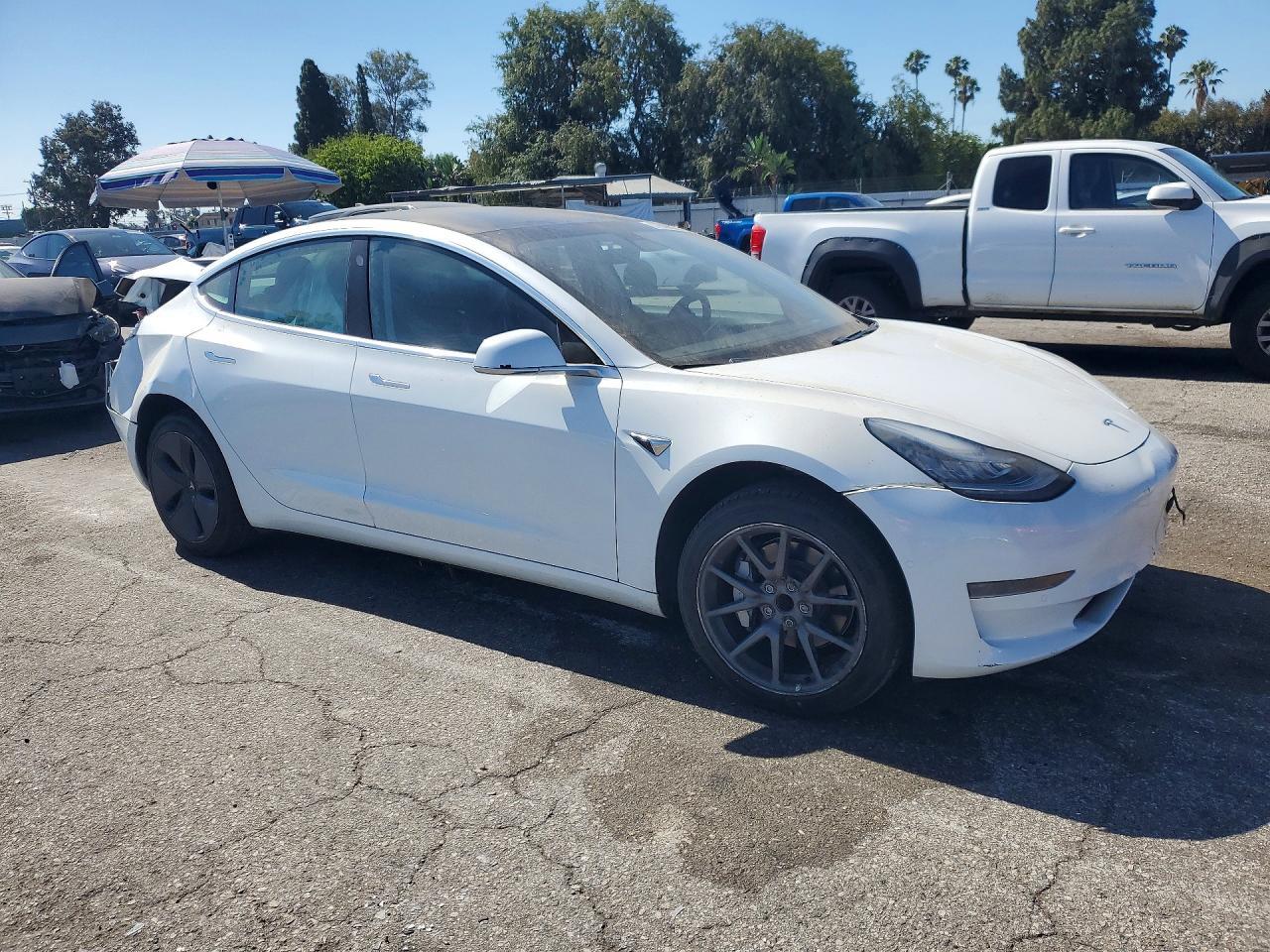 2020 Tesla Model 3 - Image 4