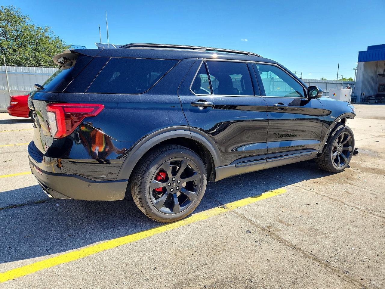 2022 Ford Explorer St - Фото 3
