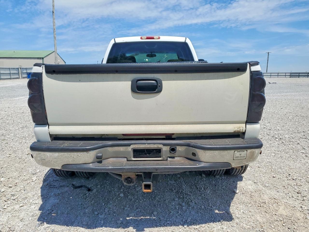 2004 Chevrolet Silverado K3500 - Image 6