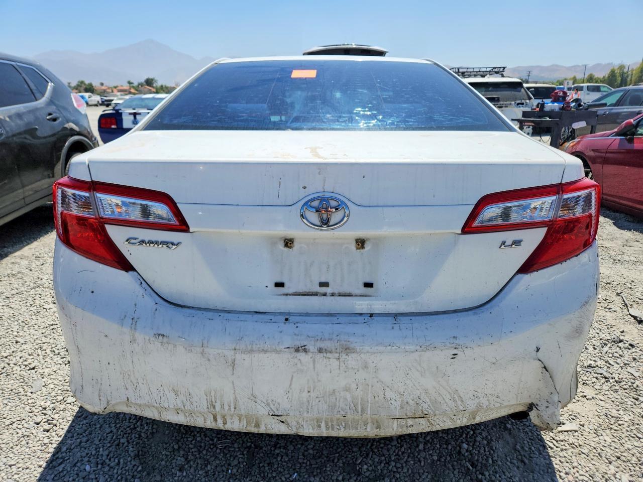 2012 Toyota Camry Le - Фото 6