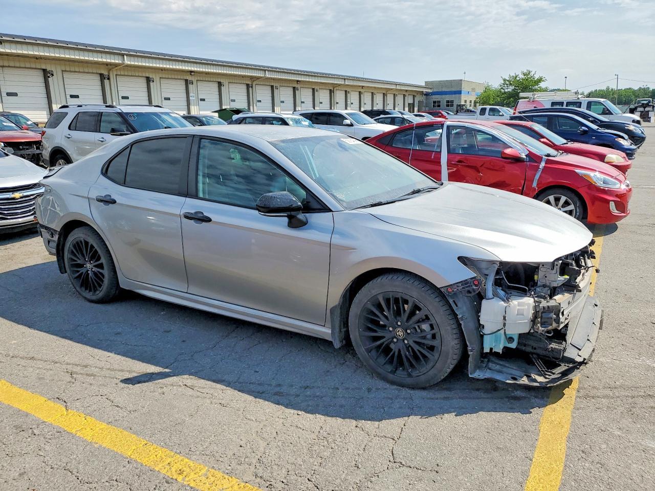 2021 Toyota Camry - Фото 4