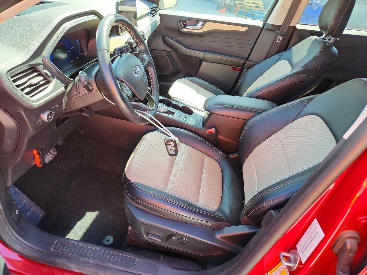 2022 Ford Escape Titanium - Фото 7