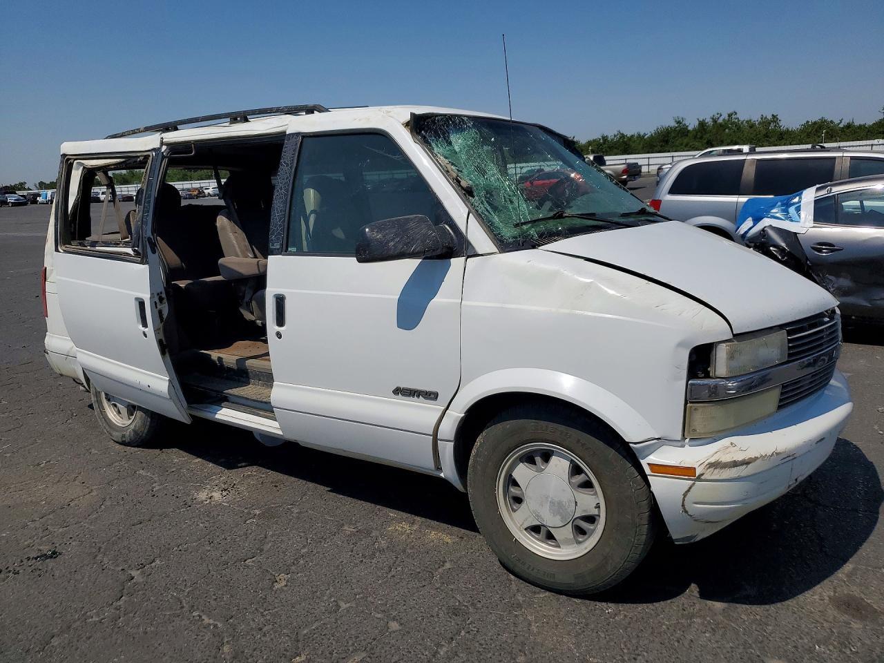 2000 Chevrolet Astro - Image 4